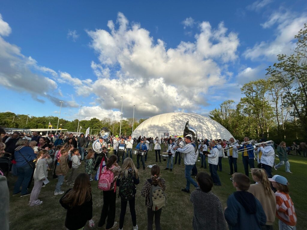 Blaasbalgen op veld